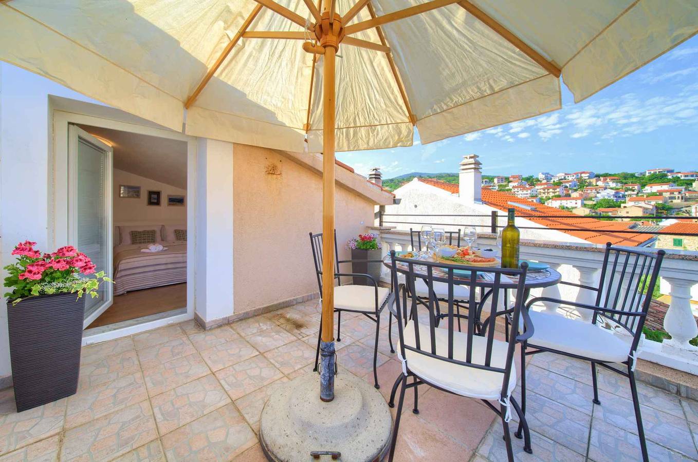 Holiday home with balcony  in Vajavina, Vrbnik