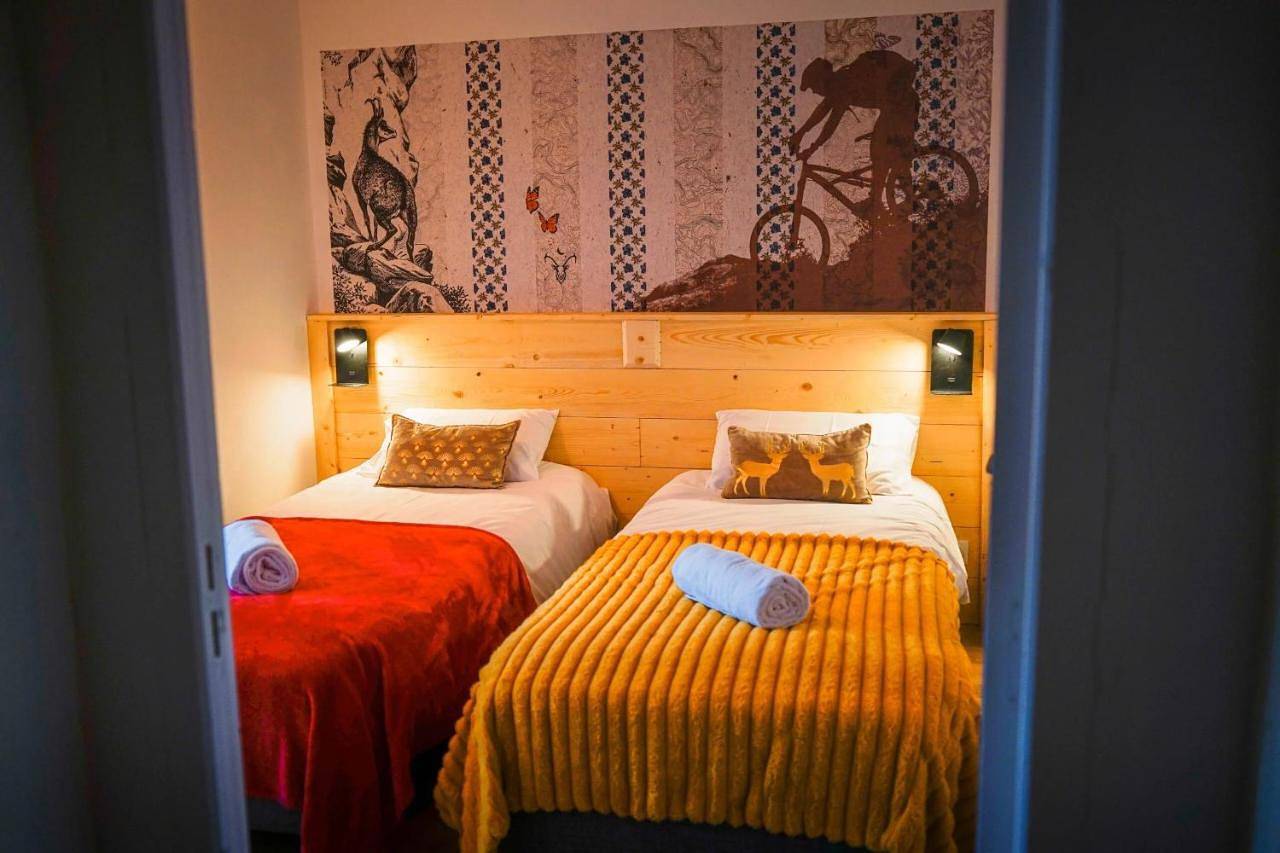 Twin Room with Shared Bathroom in Cervières, Région de Briançon