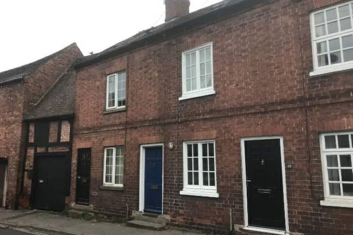 Vacation rental for 6 people, with yard in Southern England