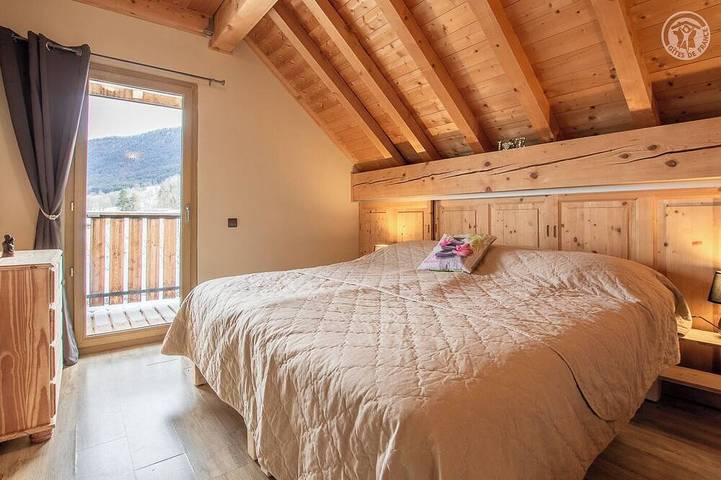 Location de vacances pour 10 personnes, avec sauna et balcon à Le Noyer - 2