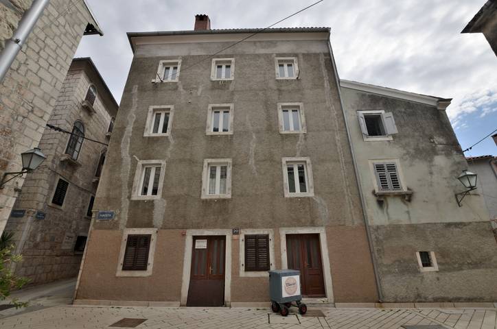 Hôtel pour 2 personnes, avec vue à Cres - 3