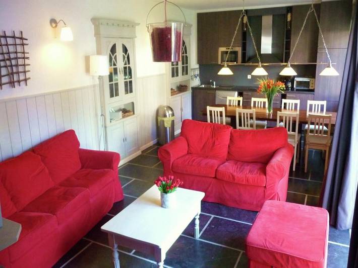Maison de vacances pour 8 personnes, avec jardin ainsi que terrasse et piscine