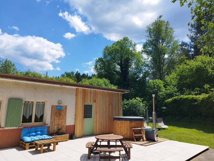 Gîte pour 4 personnes, avec jacuzzi, adapté aux familles
