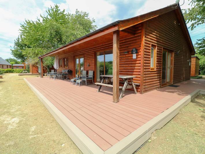 Sunnyside Lodge in Thorpe on the Hill, Lincolnshire