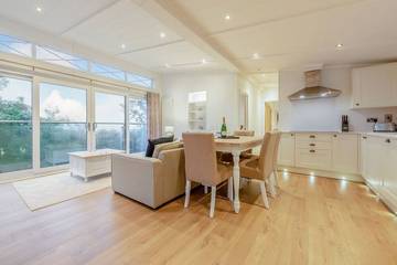 Cottage for 4 People in Laugharne, Carmarthenshire, Photo 2