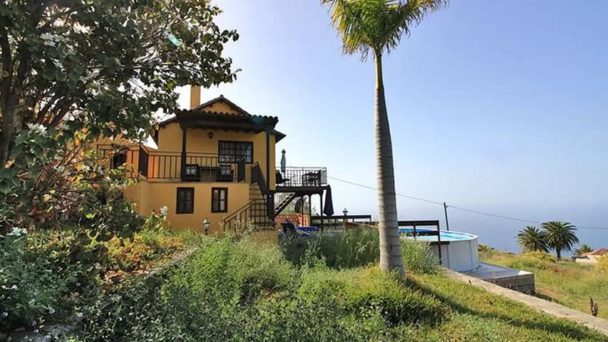 Chalet para 4 personas, con terraza y piscina en La Palma