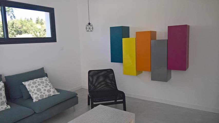 Location de vacances pour 6 personnes, avec vue ainsi que piscine et jardin à Verzeille - 3