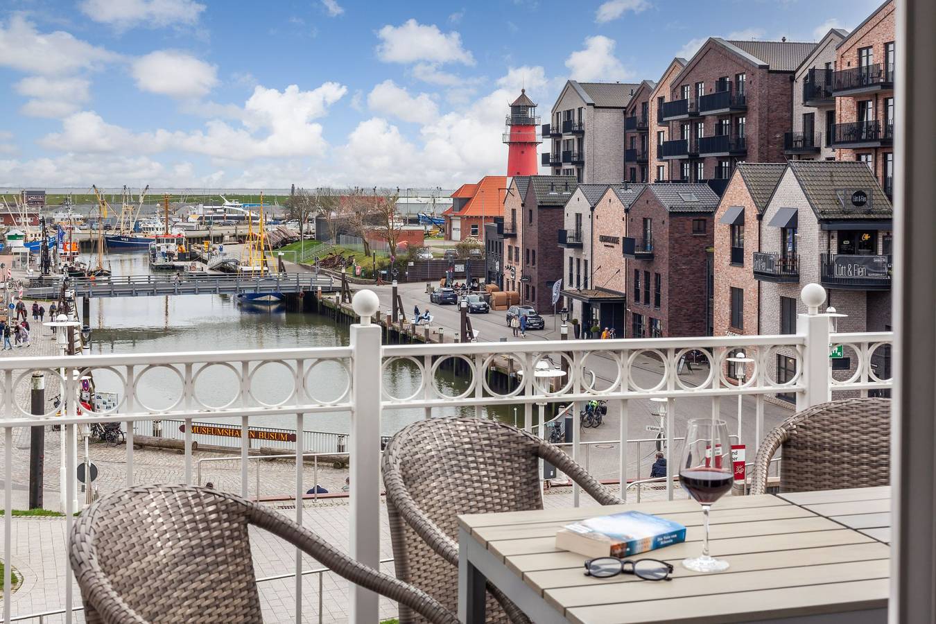 Ganze Ferienwohnung, Wohnung 311 Im Sonnenschein - Haus Ebenezer - Wohnung 311 Im Sonnenschein, 74 qm, 3 Zimmer, max. 4 Personen in Hafen Büsum, Büsum