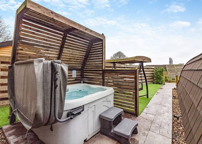 Log cabin for 2 people in Midlands