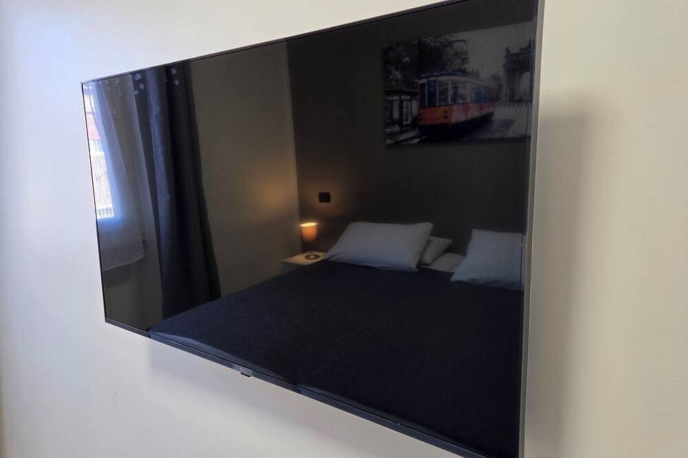 Appartamento intero, Rho Fiera Flat- 100 M From The Metro in Pero, Provincia di Milano