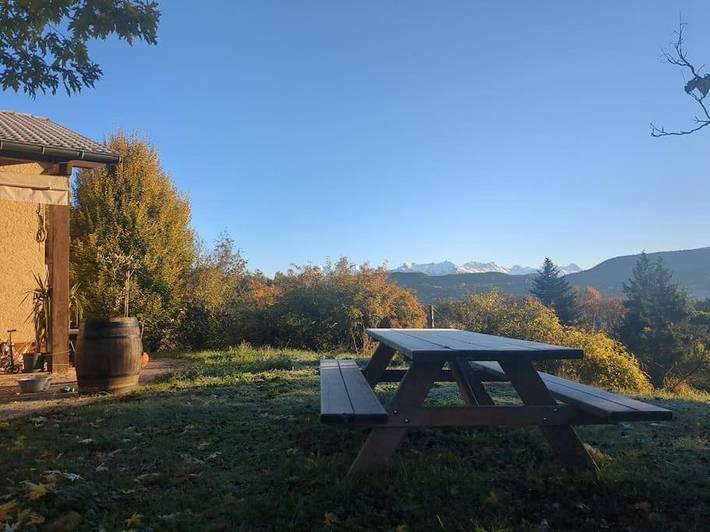 Villa pour 7 personnes, avec terrasse et vue ainsi que piscine et jardin, animaux acceptés