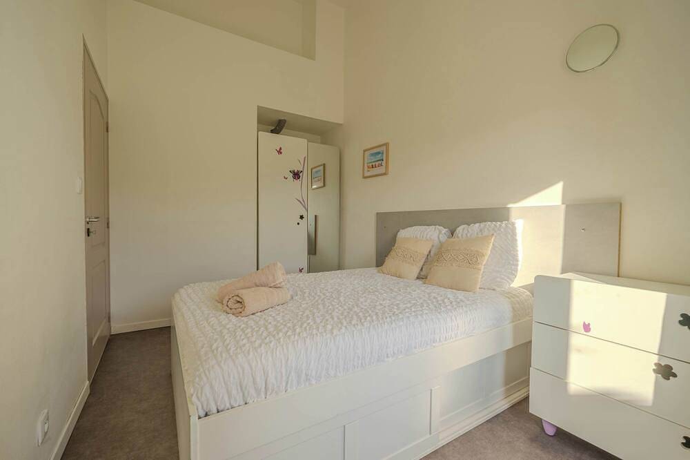 Entire apartment, Apparthotel sunset Residence Kiwi in Aytré, La Rochelle region