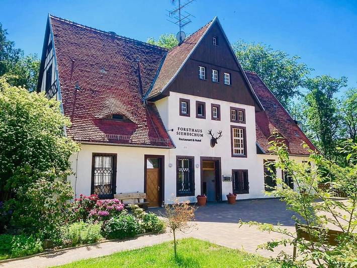 Hotel für 2 Personen, mit Terrasse und Garten, mit Haustier in Siehdichum