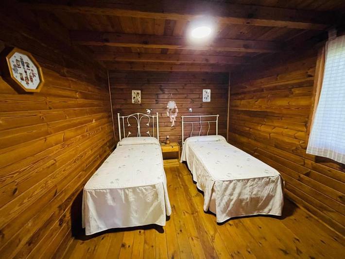 Bungalow para 8 personas, con Terraza además de Jardín y Piscina en Parque Nacional de Cabañeros - 4