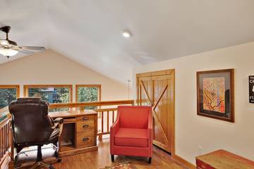 Log Cabin for 10 Guests in McCall, Valley County, Picture 4