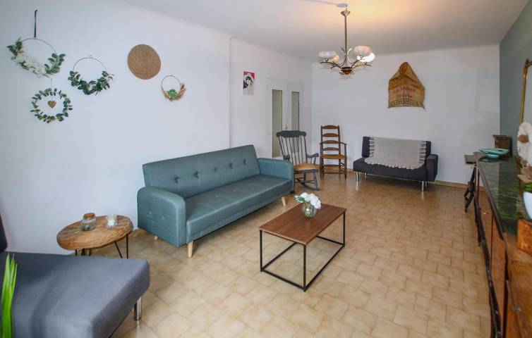 Apartamento vacacional entero, Acogedor Apartamento con Piscina y Parking, Cerca de Blabla Pizza in Carpentras, Vaucluse