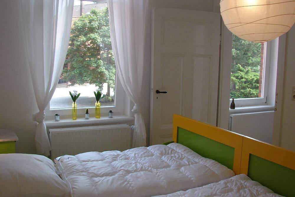 Ganze Wohnung, Idyllische Ferienwohnung auf altem Bauernhof mit Wallbox in Emmerthal, Weserbergland