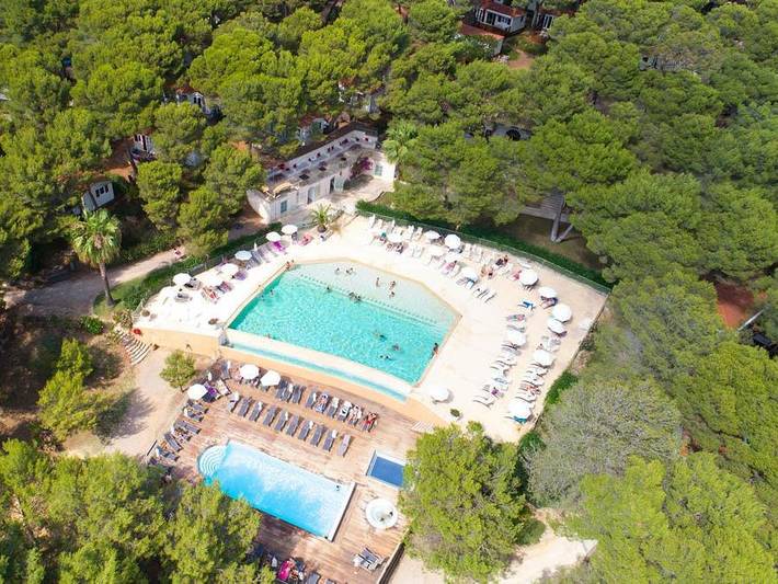 Camping pour 2 personnes, avec Jacuzzi et Piscine