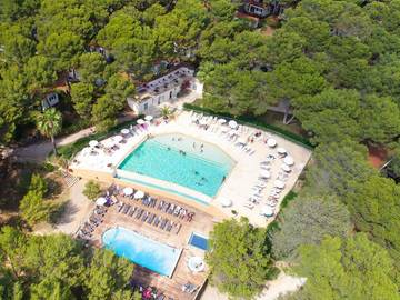 Camping für 2 Personen, mit Kinderpool und Whirlpool in Hérault