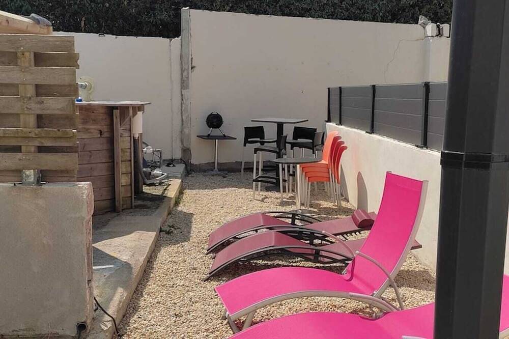 Ganze Wohnung, Raised apartment 1st floor in Landéda, Brest und Umgebung