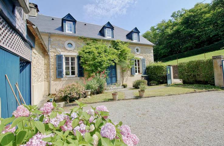 Gîte pour 8 personnes, avec jardin et terrasse à Izaux