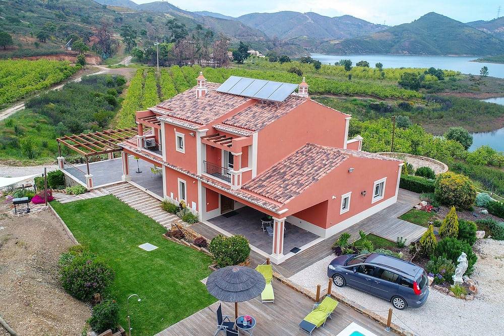 Luxuriöse Villa mit Pool und idyllischer Seenlandschaft in Silves, Monchique gebirge