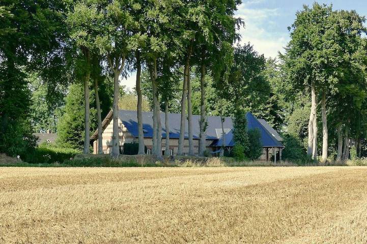 Location de vacances pour 6 personnes, avec jardin dans Daubeuf-Serville