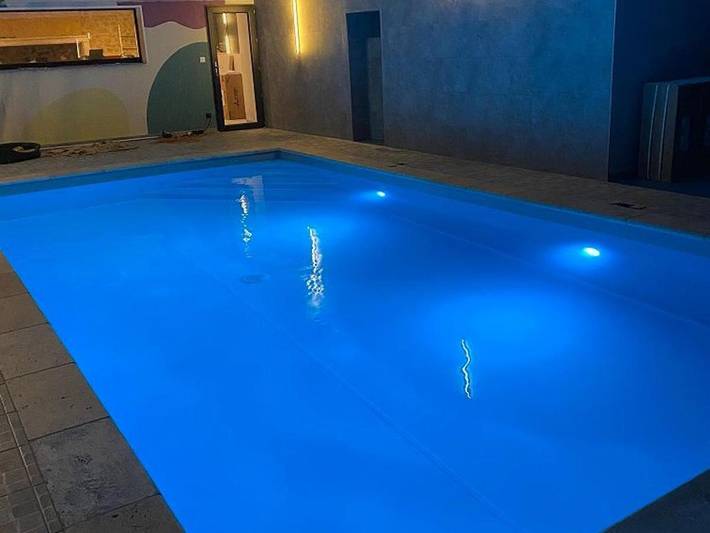 Location de vacances pour 10 personnes, avec Terrasse ainsi que Jardin et Piscine à Joué-en-Charnie - 4