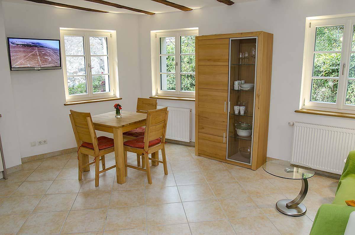 Ganze Ferienwohnung, Appartment Biengarten in Neustadt an der Weinstraße, Pfälzer Rheinebene