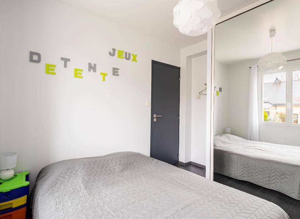 Maison au calme avec piscine , proche mer et ville in Mordelles, Région de Rennes