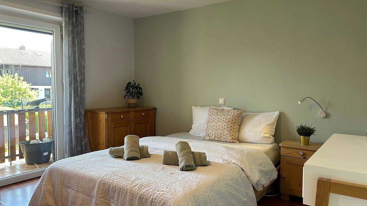 Ganze Ferienwohnung, Ferienwohnung für 10 Personen (135 m²) in Oderberg in Traunreut, Landkreis Traunstein