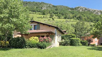 Gîte pour 7 personnes, avec vue et jardin à Pont-en-Royans