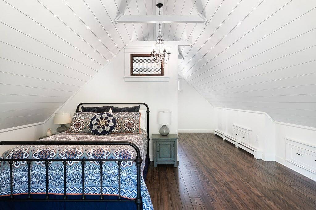 Idyllic Mountain and Lake Getaway in Gilford, Lake Winnipesaukee