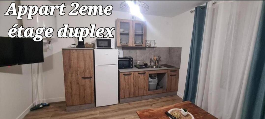 Appartement entier, Studio in Vals-les-Bains, Parc naturel régional des Monts d'Ardèche