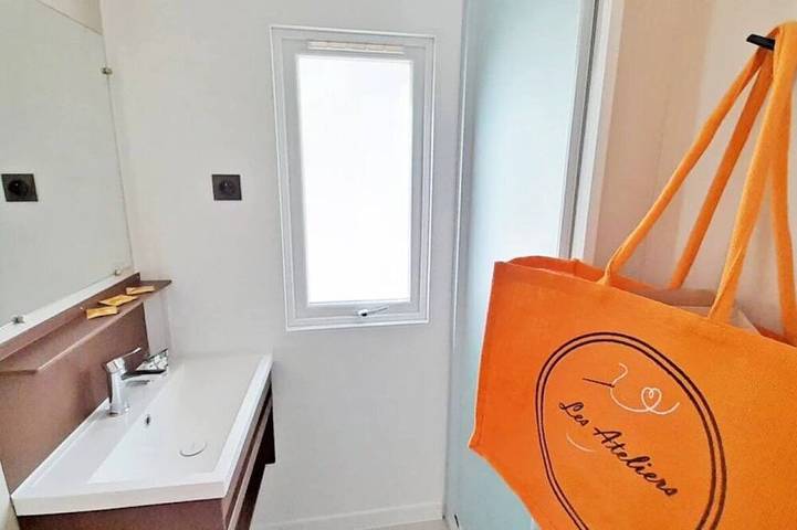 Zecamping 3* pet friendly mobil-home Tv Lv clim 32m2 6 pers in Bauduen, Brignoles Region