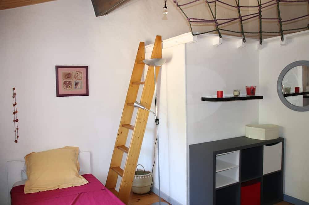 Antigua casa de piedra completamente renovada para 6 personas in Labeaume, Ardèche