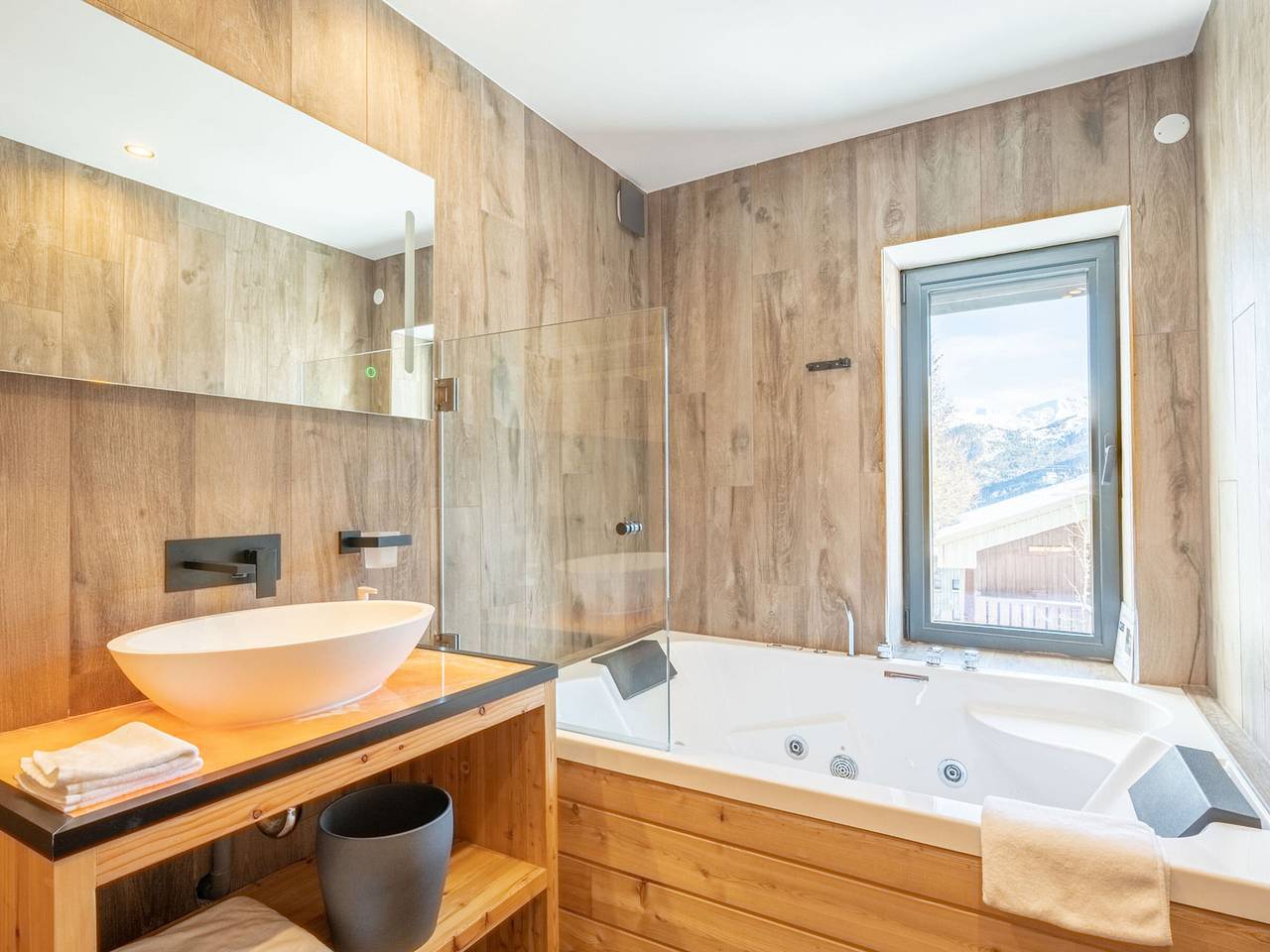 Chalet Lumière : magnifique chalet prestige, 16 personnes, lits faits à l'arrivée, proche de la télécabine, à Pra Loup in Pra-Loup (station De Ski), Pra-Loup