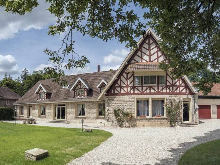 Gîte pour 12 personnes, avec Jardin dans la Meuse