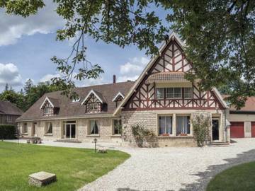 Gîte pour 12 personnes, avec jardin, animaux acceptés dans Thillombois