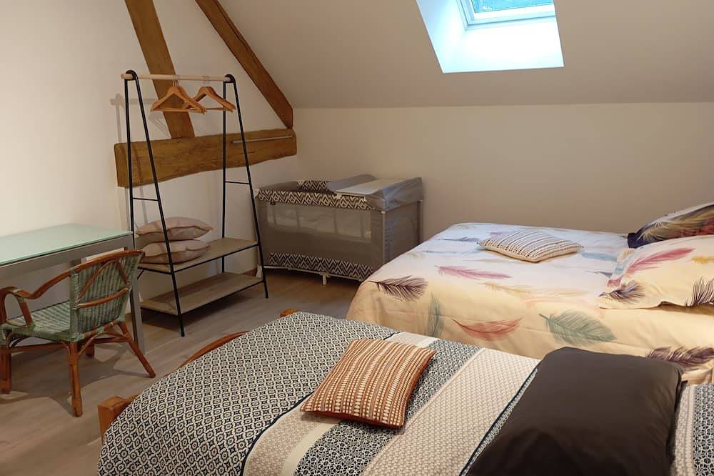 Longère de ferme classée 3* avec 2 chambres 2 salles de bain et 4 lits 'Gaston' in Saint-Benoît-sur-Loire, Vallée de la Loire