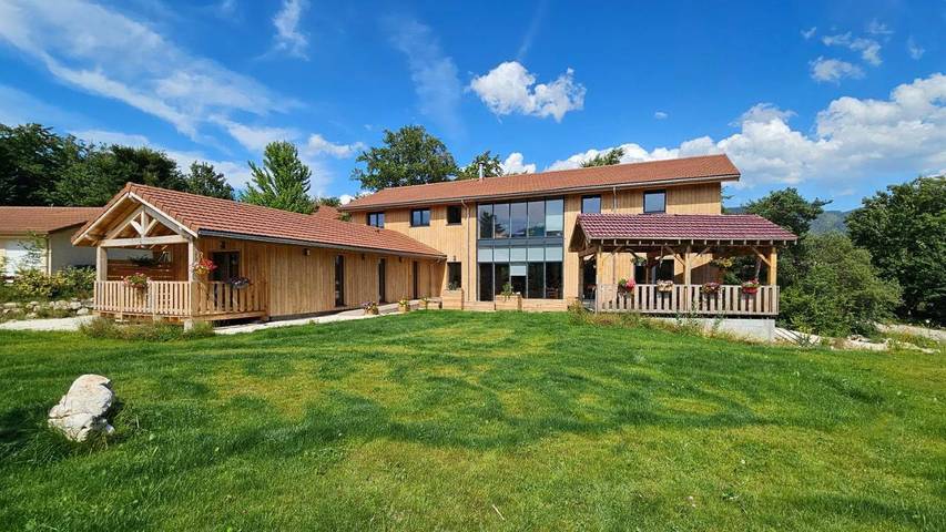 Alojamiento y desayuno para 2 personas, con terraza y jardín - 1