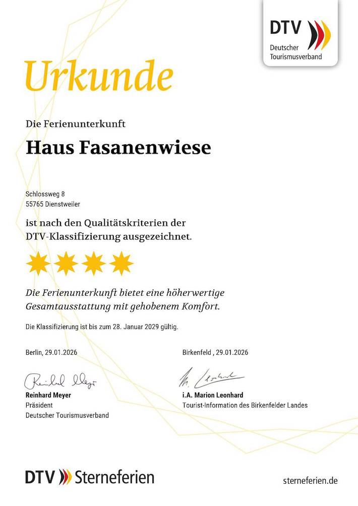Ferienhaus mit Sauna und Terrasse in Dienstweiler, Saar-Nahe-Bergland