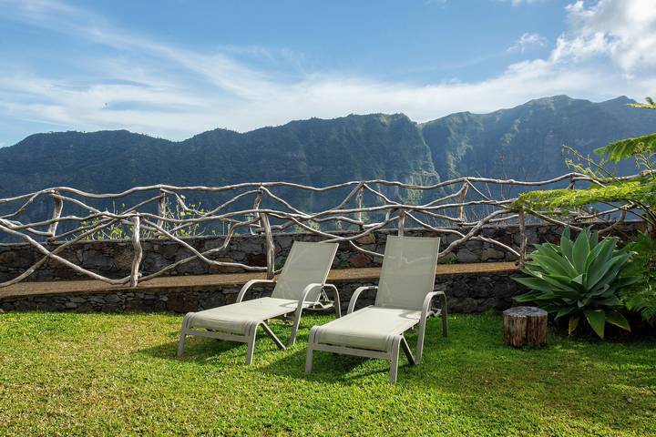 Ferienhaus 'Refugio Da Xamusca' mit Bergblick, Wlan und Klimaanlage in São Vicente (Madeira), Madeira