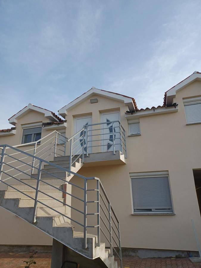 Maison d’hôte pour 4 personnes, avec balcon ainsi que vue et jardin