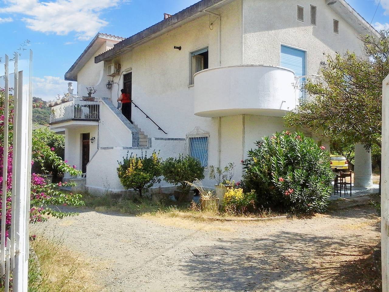 Apartamento entero, Amplio Apartamento en Tortora Marina con Jardín de 150 m² in Tortora Marina, Tortora (Italia)