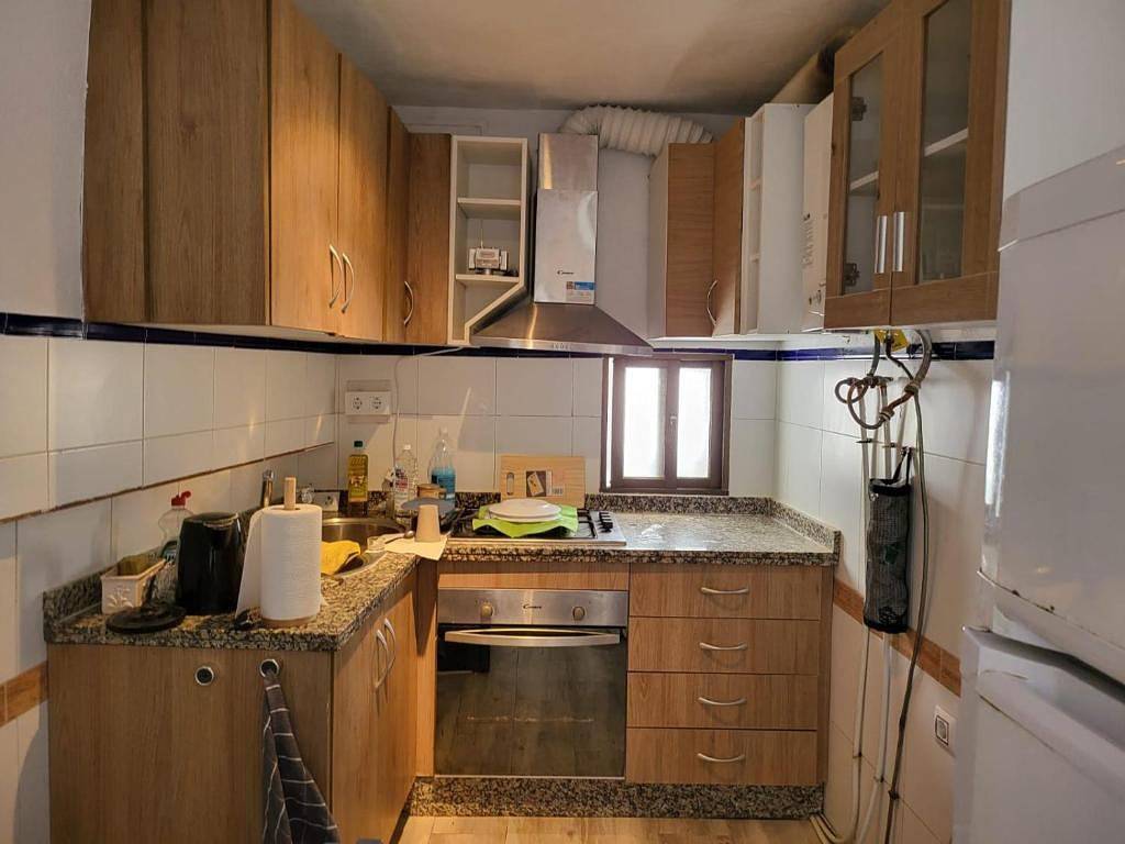 Roof Terrace - Pet - Parking - Pool- Sleeps 2 in Rute, Sierras Subbéticas