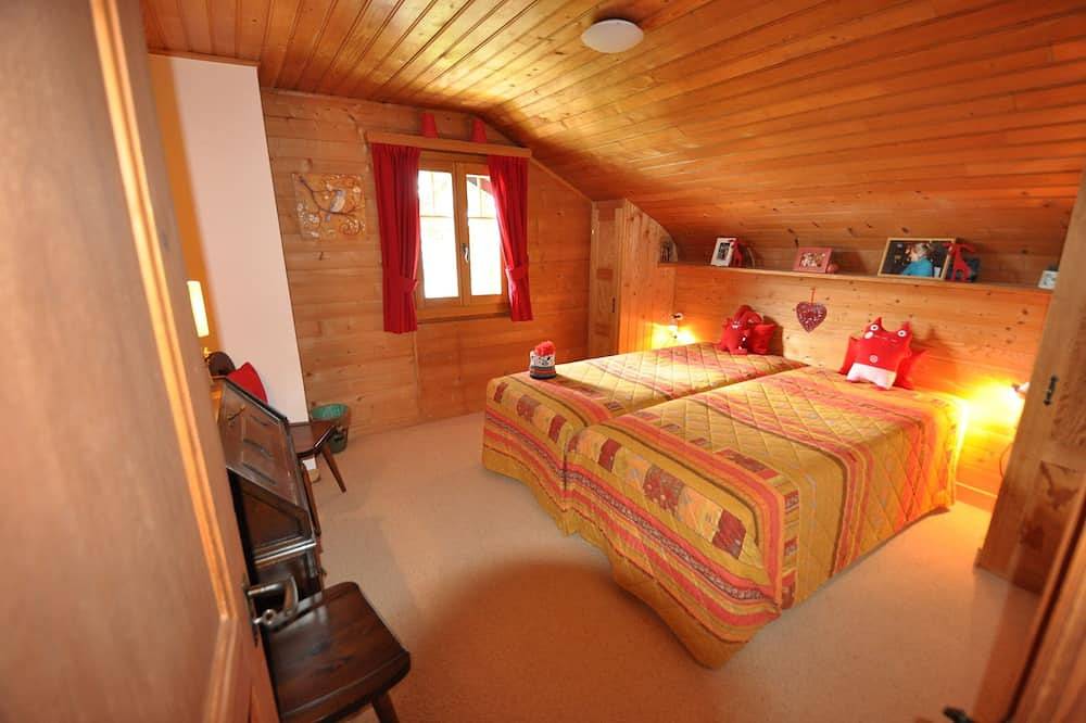 Chalet Tendre est la Nuit - 3 bedrooms - very pretty and cozy chalet just above the village of Gryon in Gryon, Alpes Vaudoises