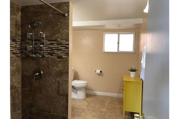 Log cabin for 6 people, with balcony in Running Springs