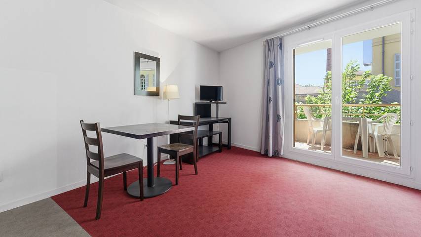 Studio für 2 Personen, mit Balkon und Pool