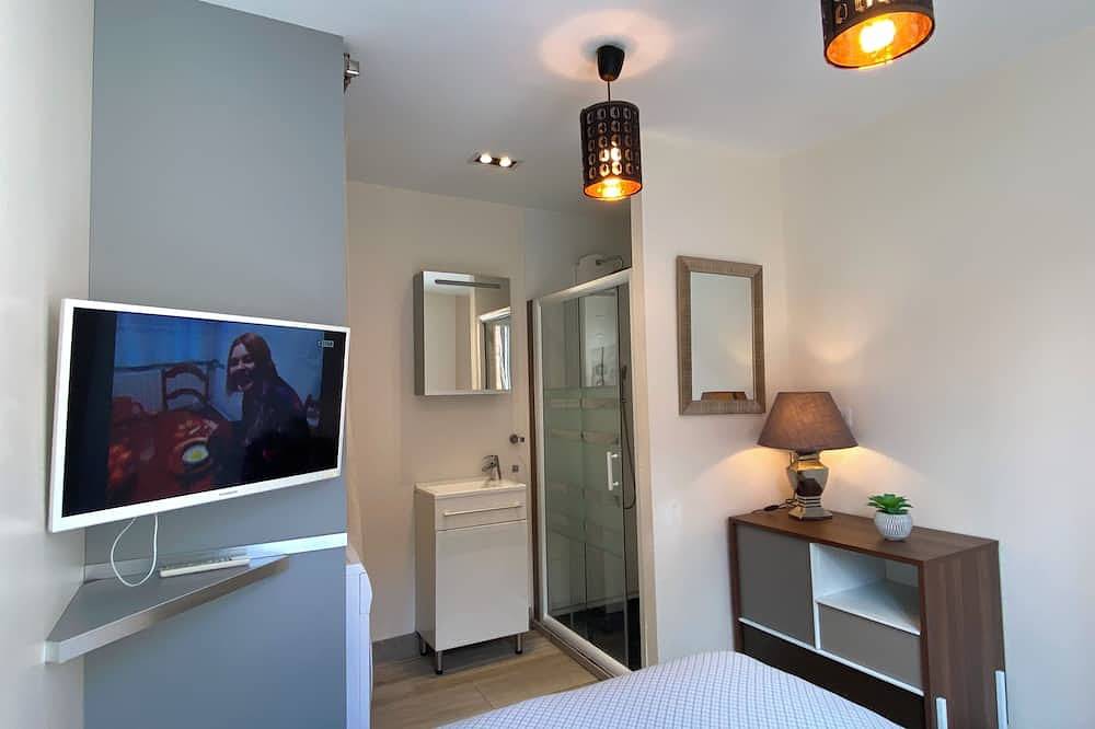 Ganze Wohnung, Superb furnished and equipped T2 in the heart of downtown with Free Wifi in Montluçon, Montluçon und Umgebung